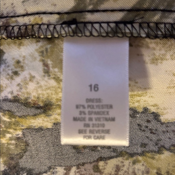 👛 (ANY 2/$30) DRESSBARN Sleeveless Tailored Camouflage Print Dress - Picture 8 of 9